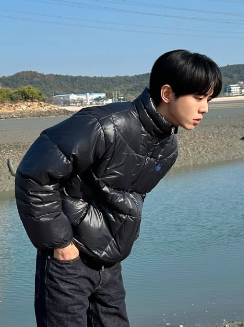 숏패딩 입은 주우재