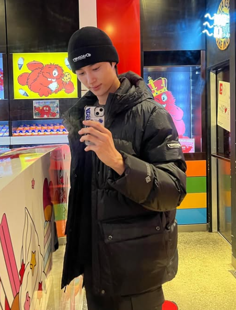 숏패딩 입은 변우석