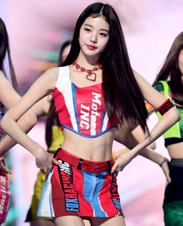 허리 얇은 장원영