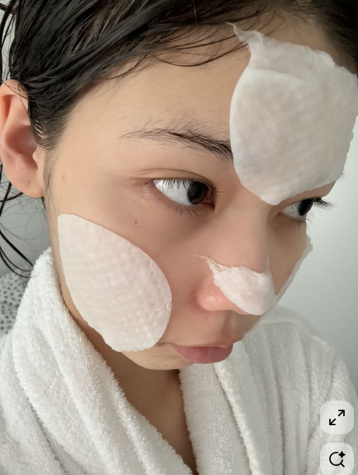 토너팩 하는 여자