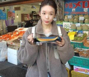 플리스 입은 강민경