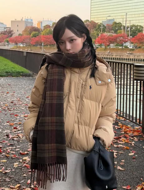 목도리 코디 한 윈터