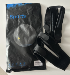 굿앤힐 무릎보호대 패키지와 깔끔한 블랙 컬러의 제품 단독 사진